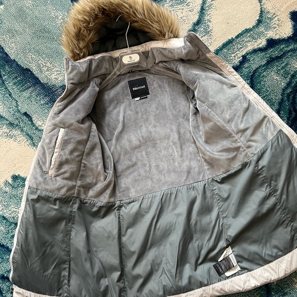 Marmot womens 700 fill power down jacket - Picture 6 of 15